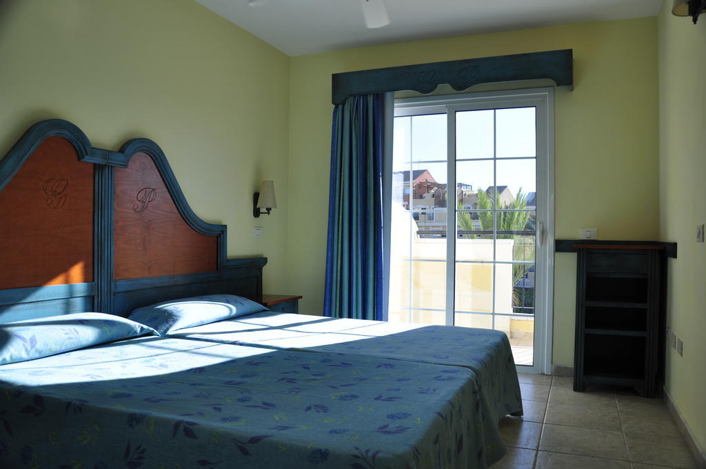 Apartamentos Granada Park Playa de las Americas  Ruang foto